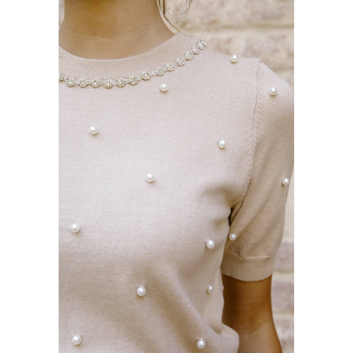 STORIA - JT6793- 3D PEARL AND DAISY KNIT TOP