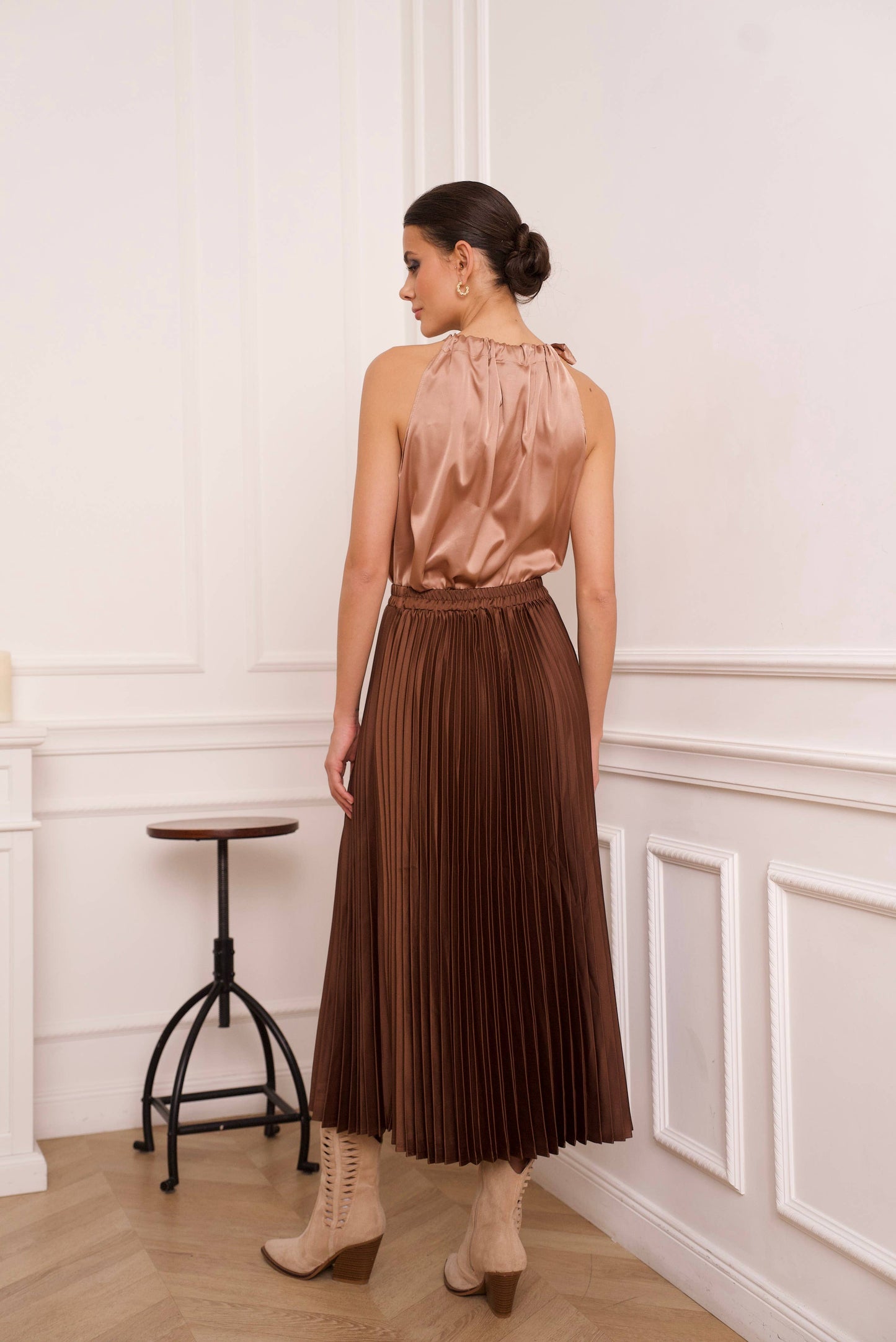Choklate Paris - Satin Pleated Skirt - Cocoa