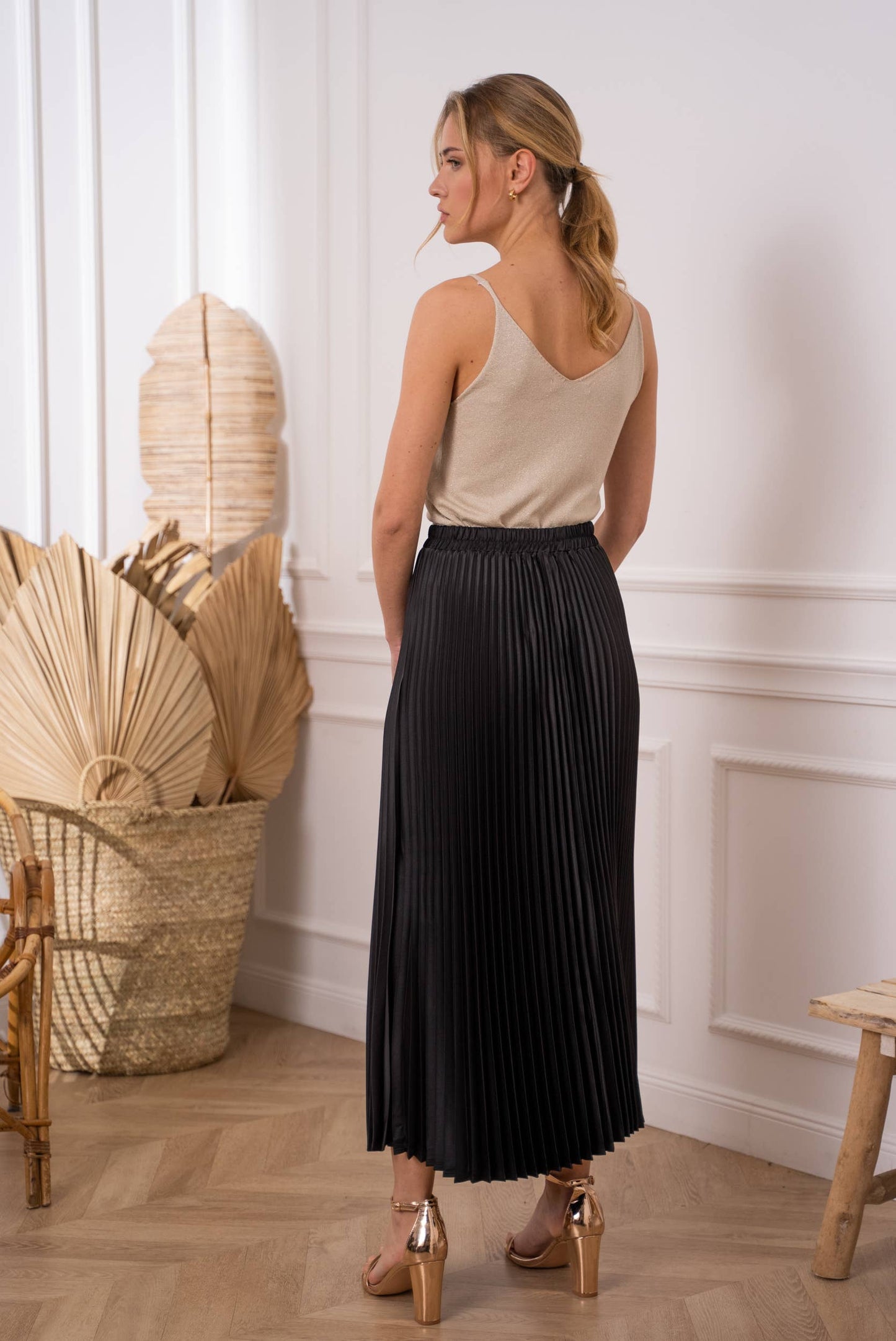 Choklate Paris - Solid Satin Pleated Skirt - Black