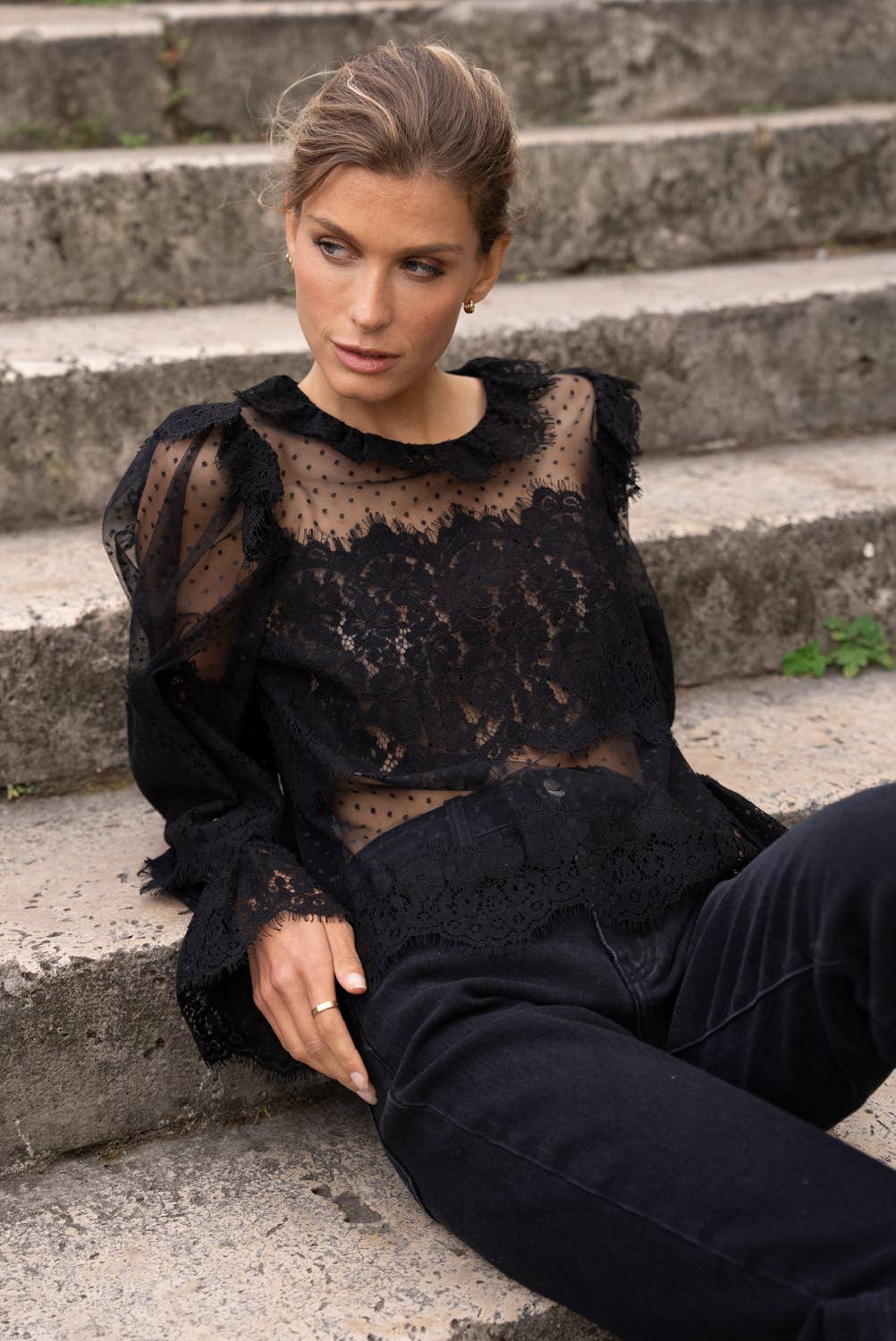 Choklate Paris - Lace Peter Pan Collar Blouse