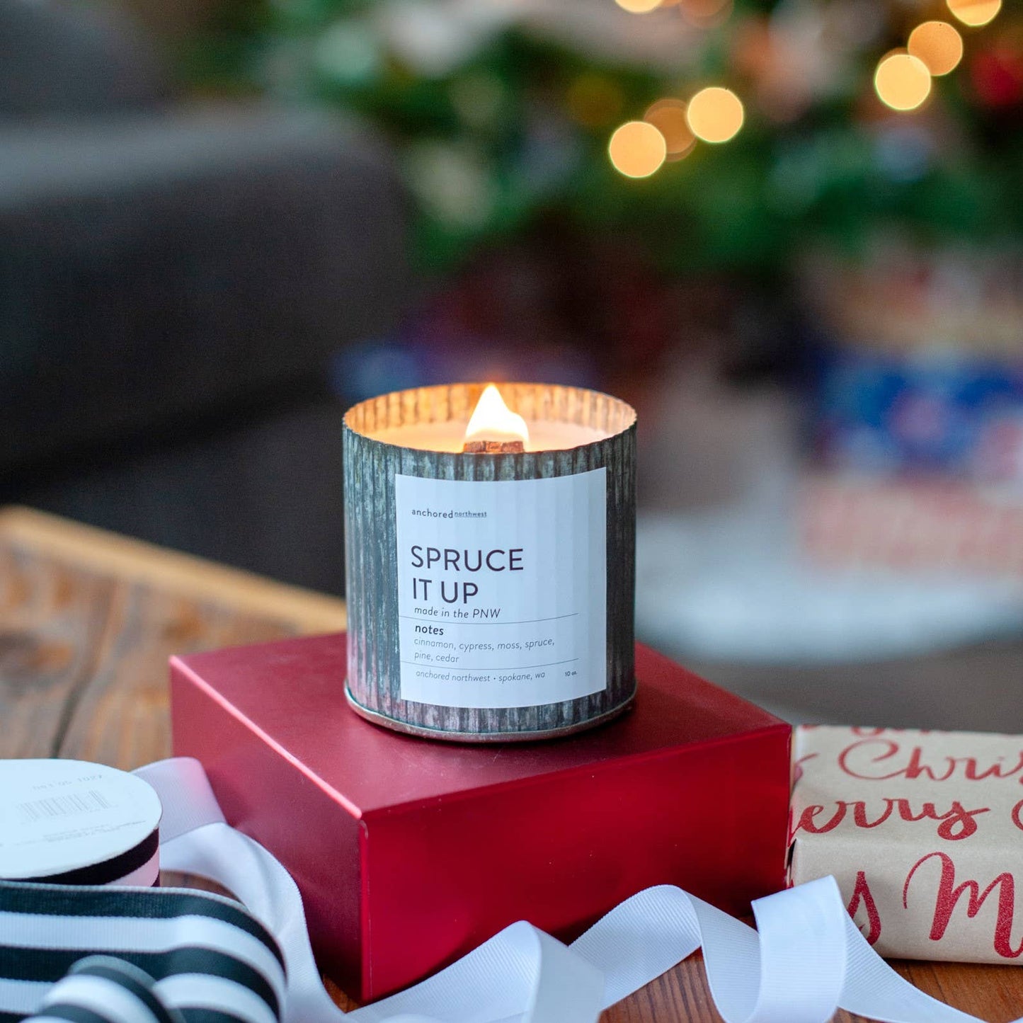 Anchored Northwest - Mistletoe Kisses Wood Wick Rustic Farmhouse Soy Candle