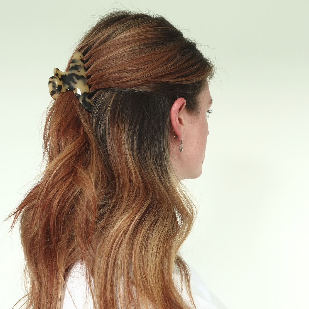 Love Attack - Izumi Cellulose Acetate Hair Claw Clips: Burgundy
