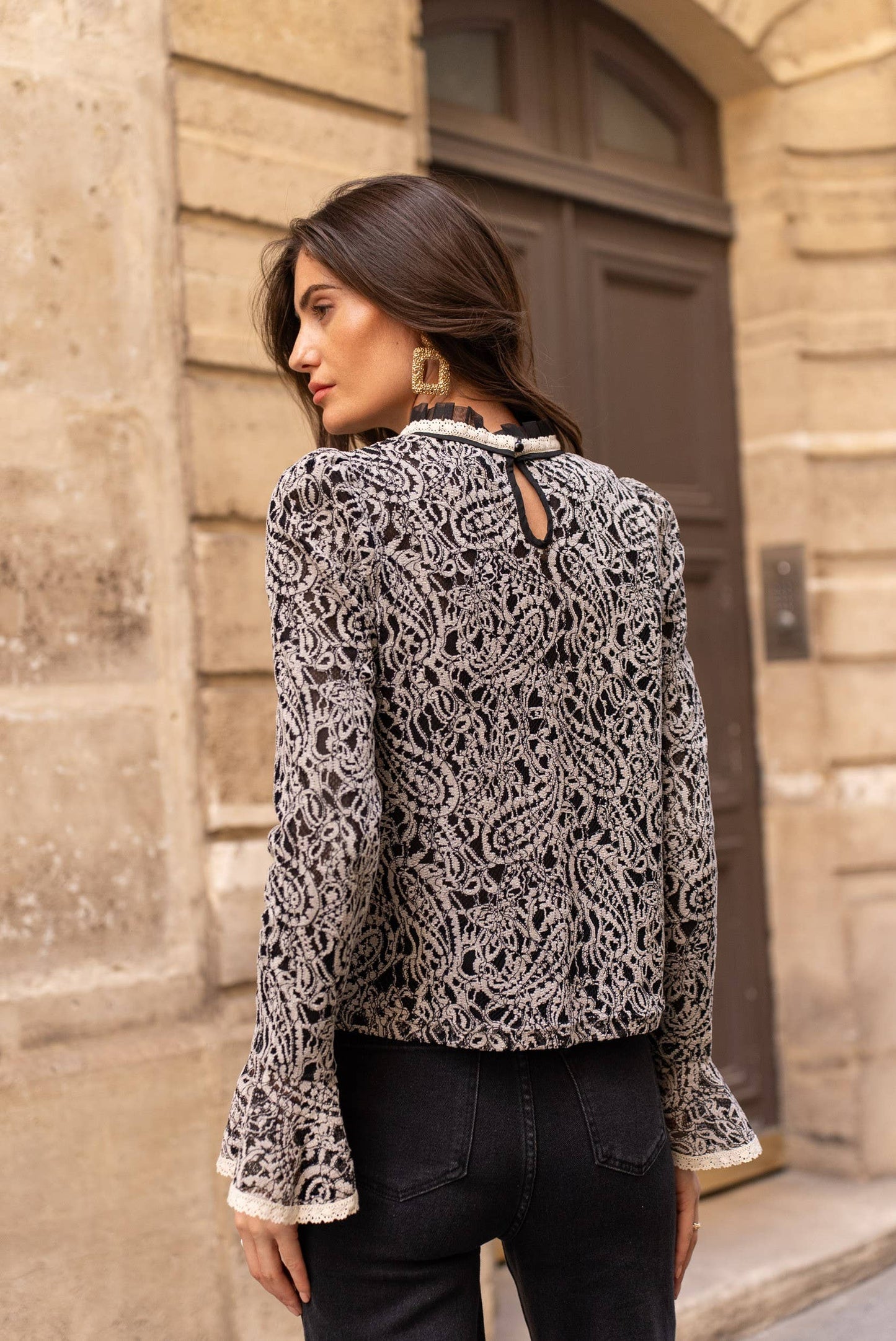 Choklate Paris - Thick Lace High Neck Blouse - Ecru/Black