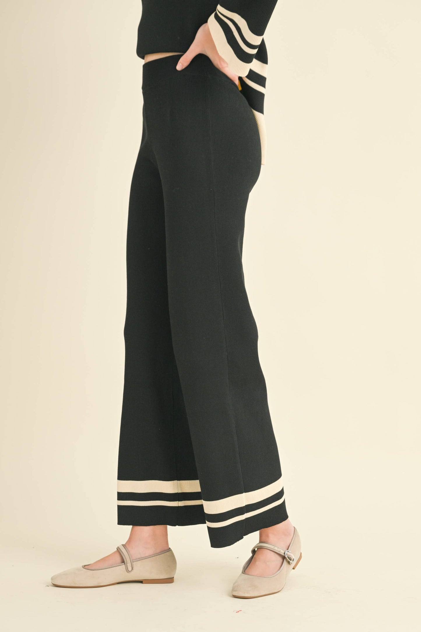 Miou Muse - Border Striped Knitted Pants