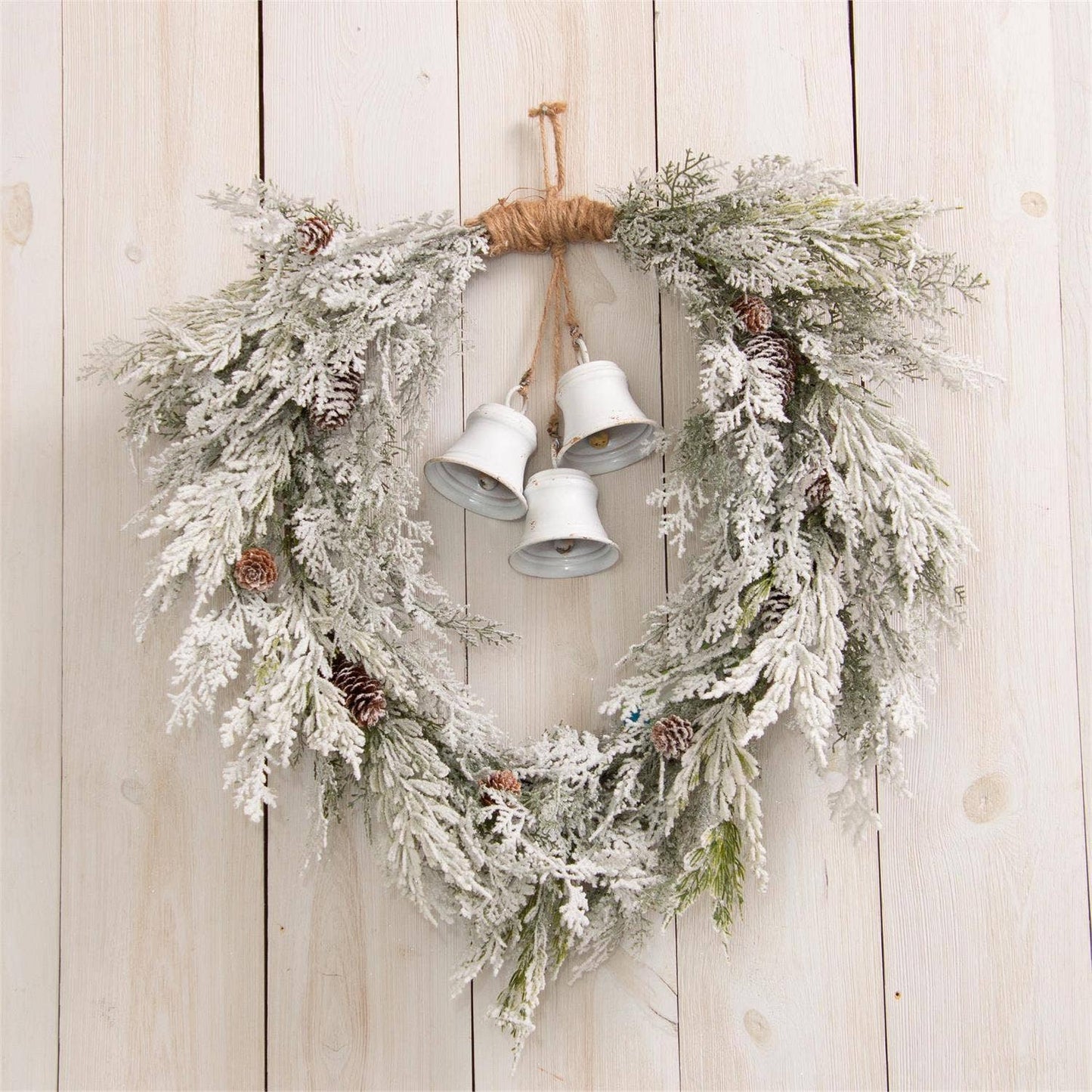 Audrey's - Wreath - Snowy With White Bells (PC)