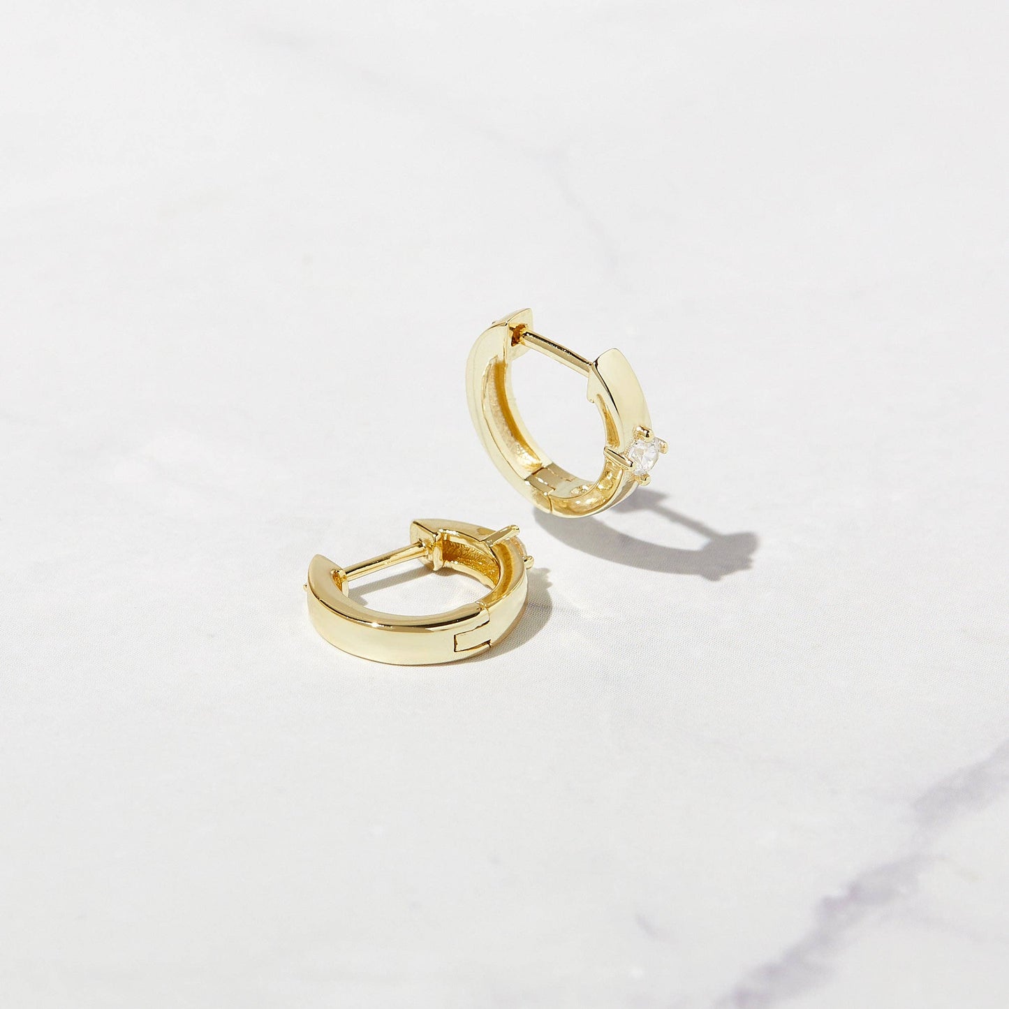 Sami Jewels - Bella Huggie Hoop Earrings - Gold