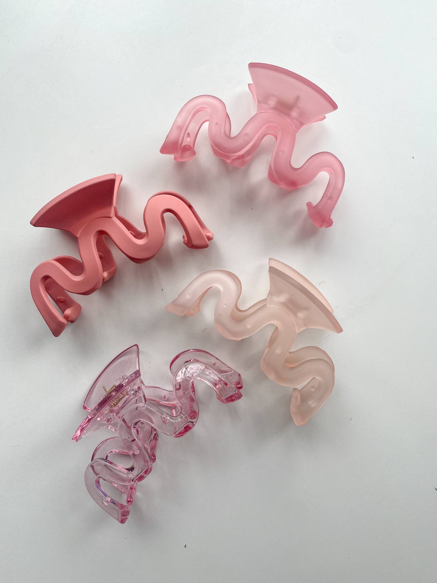 blush & bubbly - Claw Clip, Pink Hair Claw Clips, Wavy Hair Clip, Unique Hair