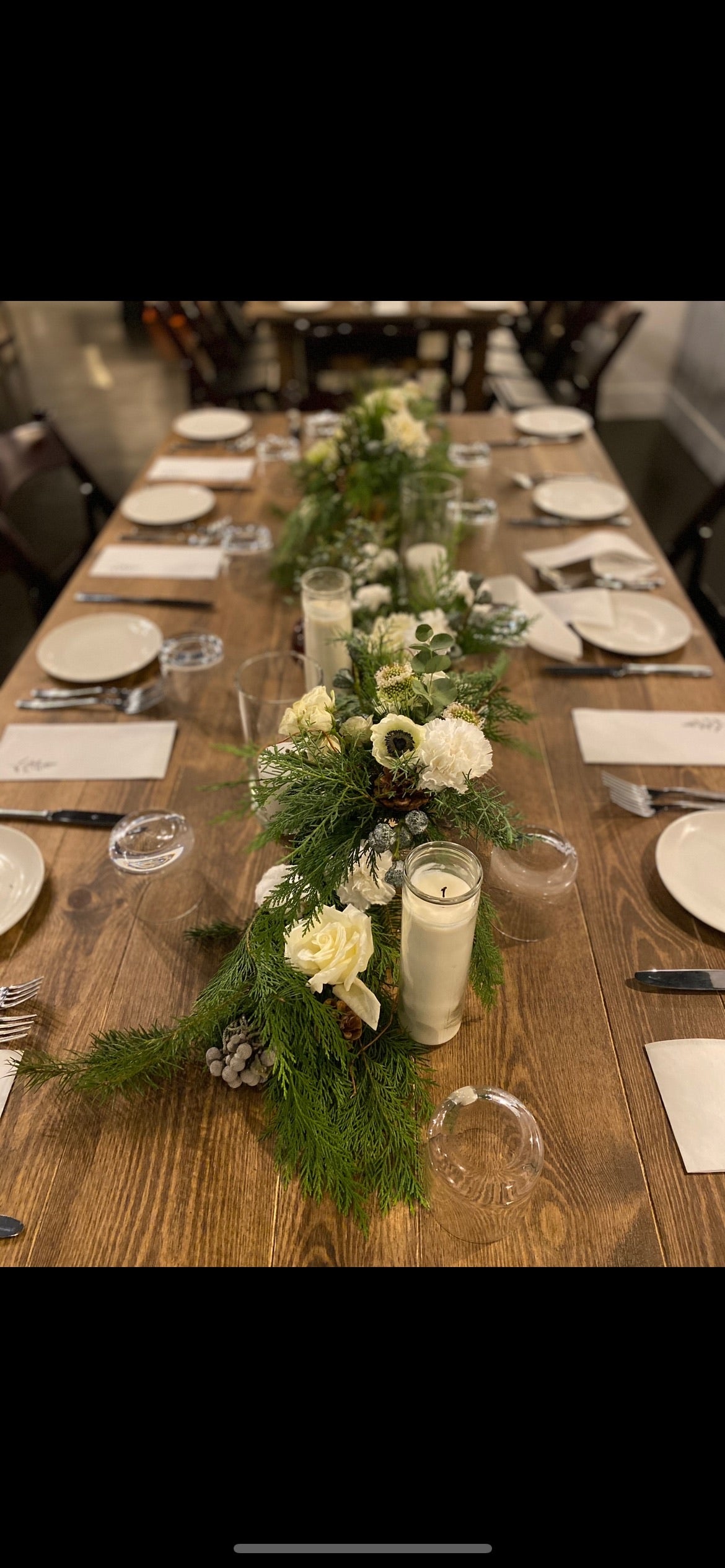 Fresh White Floral , Pine & Balsam Table Runner Kit