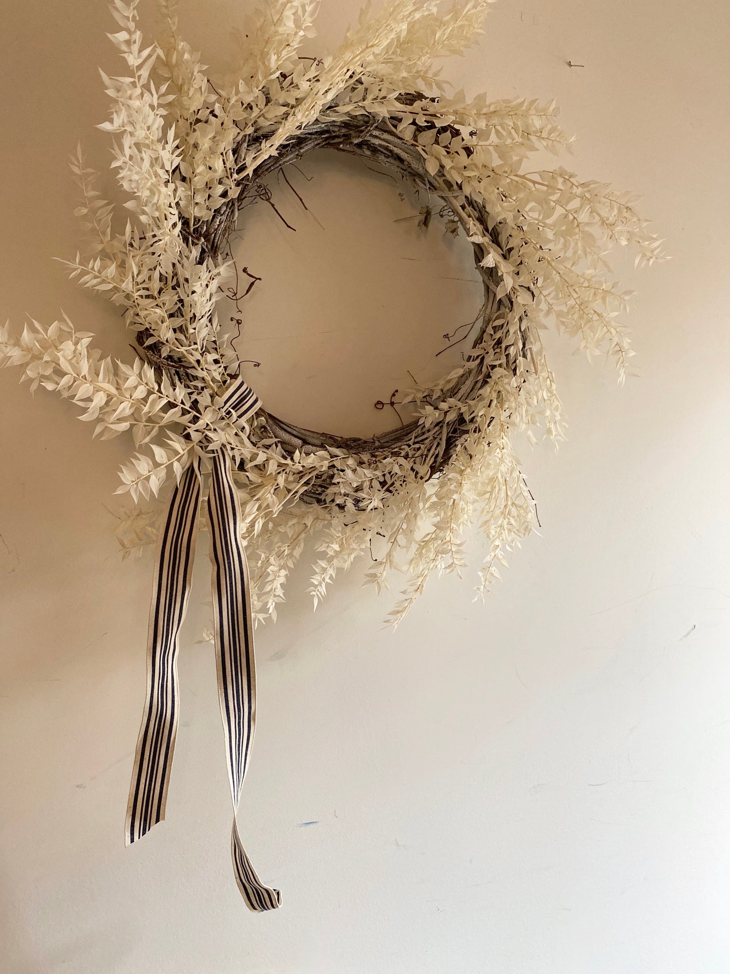 Bleached Italian Ruscus Wreath