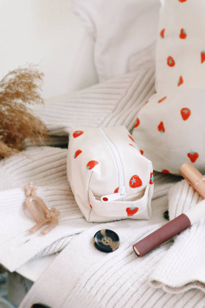 Freon Collective - Mini Makeup Bag - Strawberry