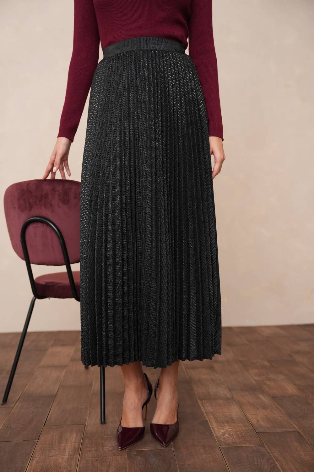 Choklate Paris - Long Pleated Skirt with Metallic Threads - Black