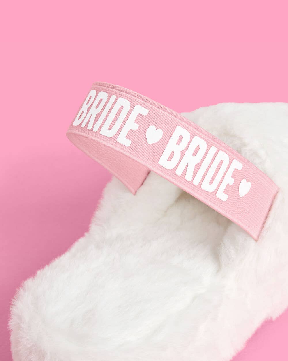 xo, Fetti - White Bride Fur Slippers