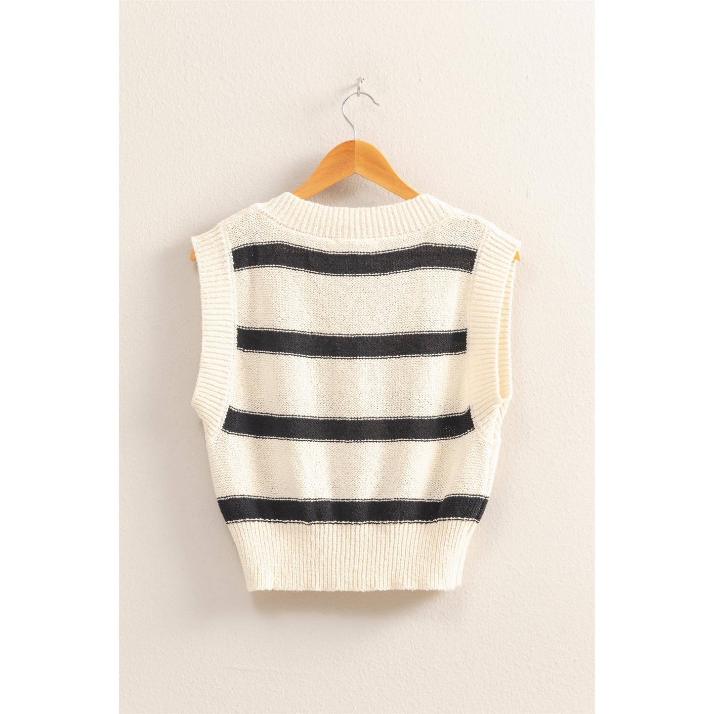 HYFVE - DZ25A763-Striped V-Neck Sweater Vest