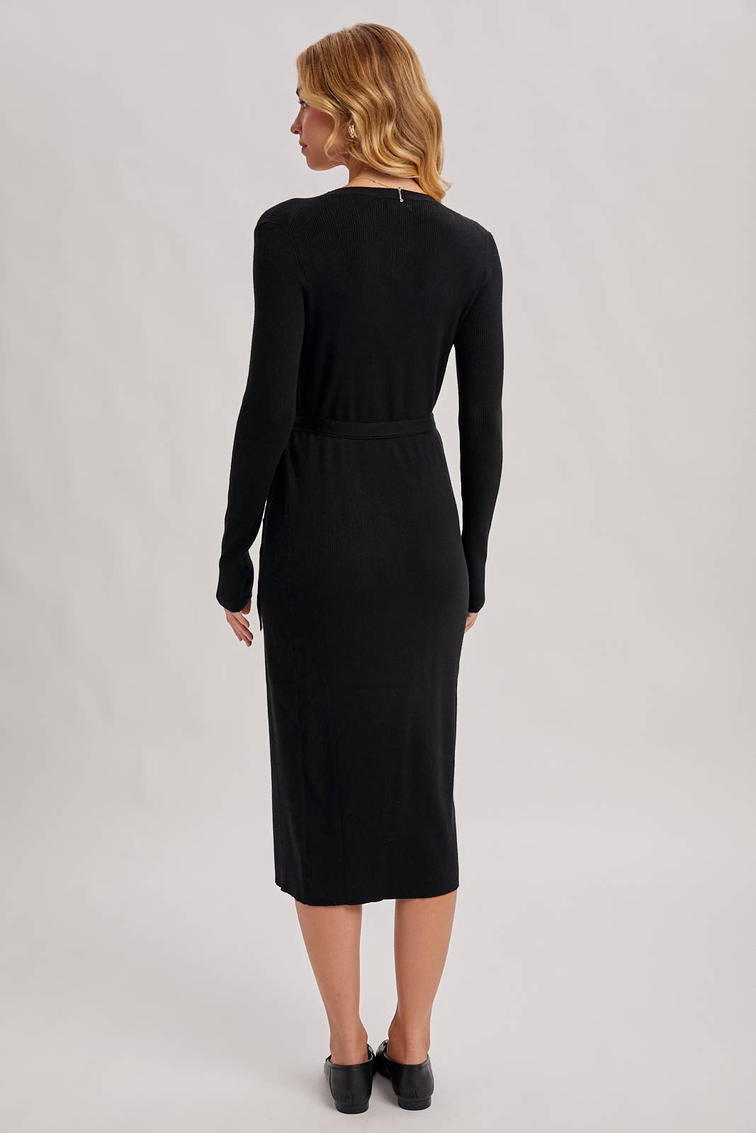 Bluivy - RIBBED KNIT V-NECK WRAP MIDI DRESS