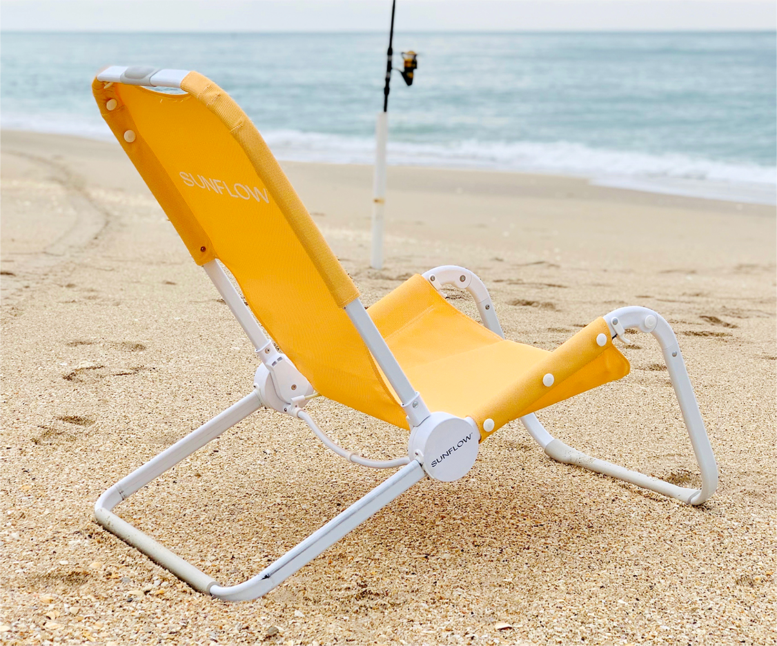 SUNFLOW - The Original Chair: Rosé Pink / The Original Chair with Sun Shade and Drink Holder