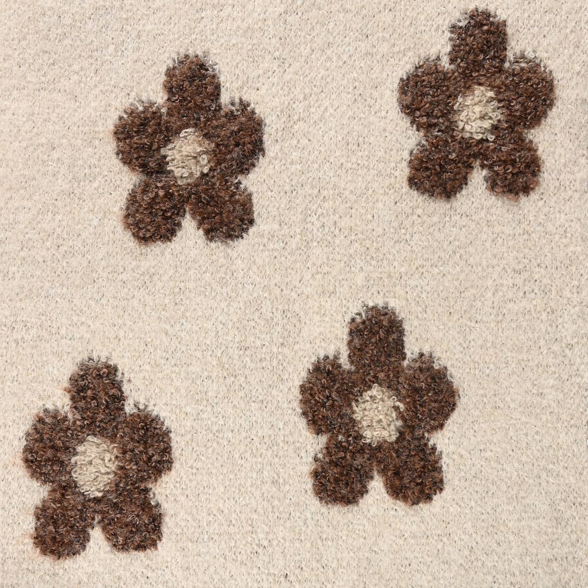 Hana - C.C Daisy Pattern Scarf