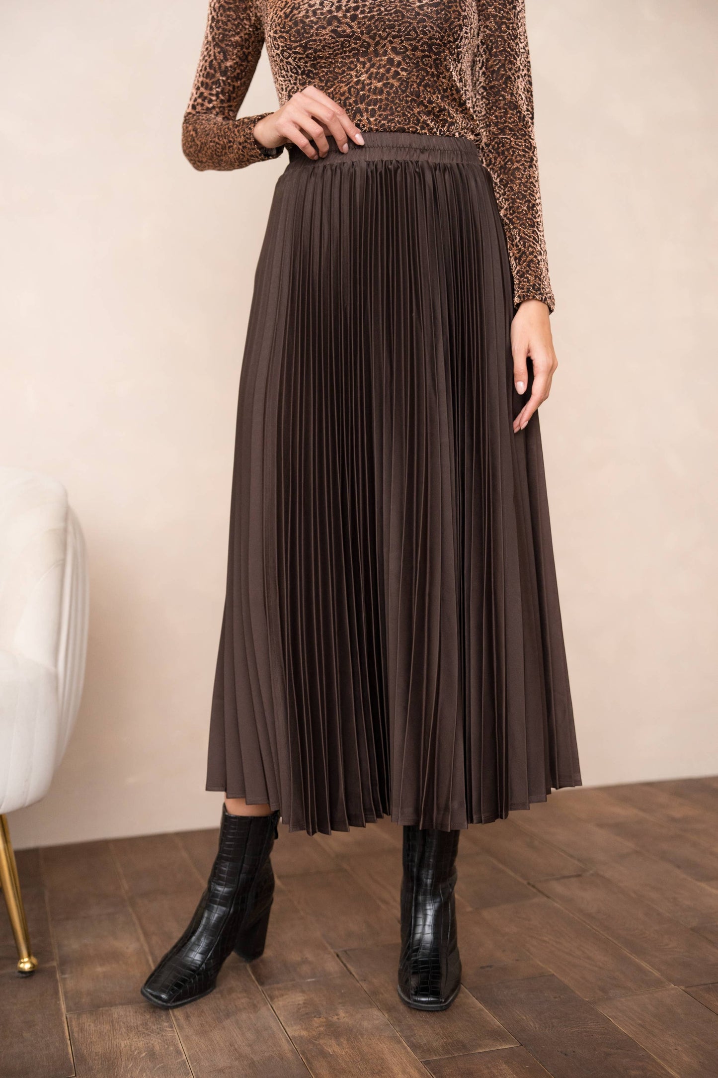 CHOKLATE PARIS (US DUTY-FREE) - Solid satin pleated skirt - CK08176-5