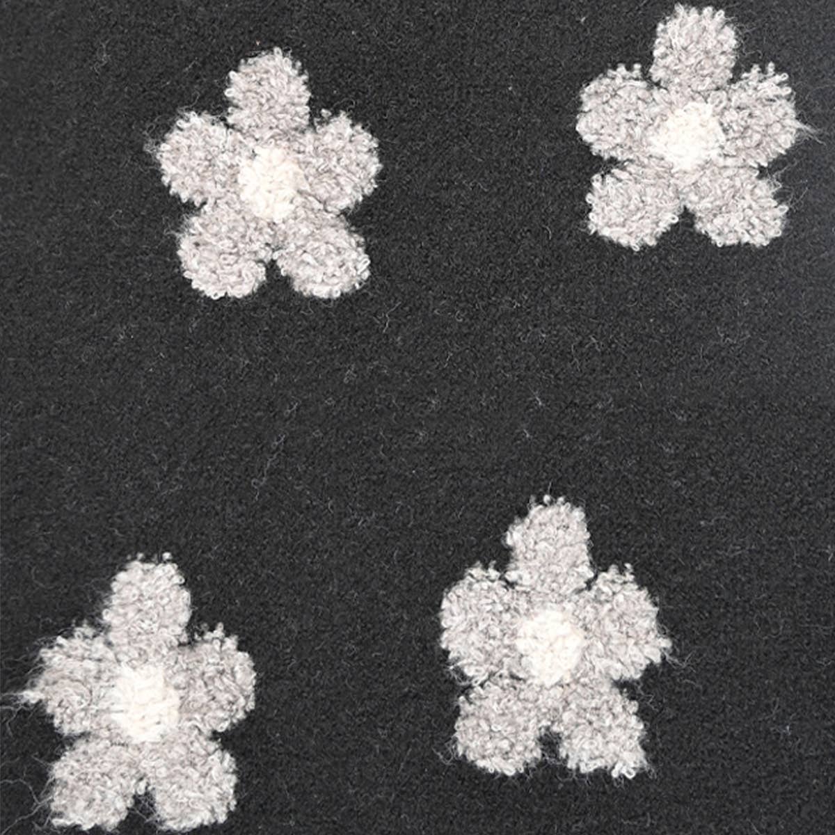 Hana - C.C Daisy Pattern Scarf