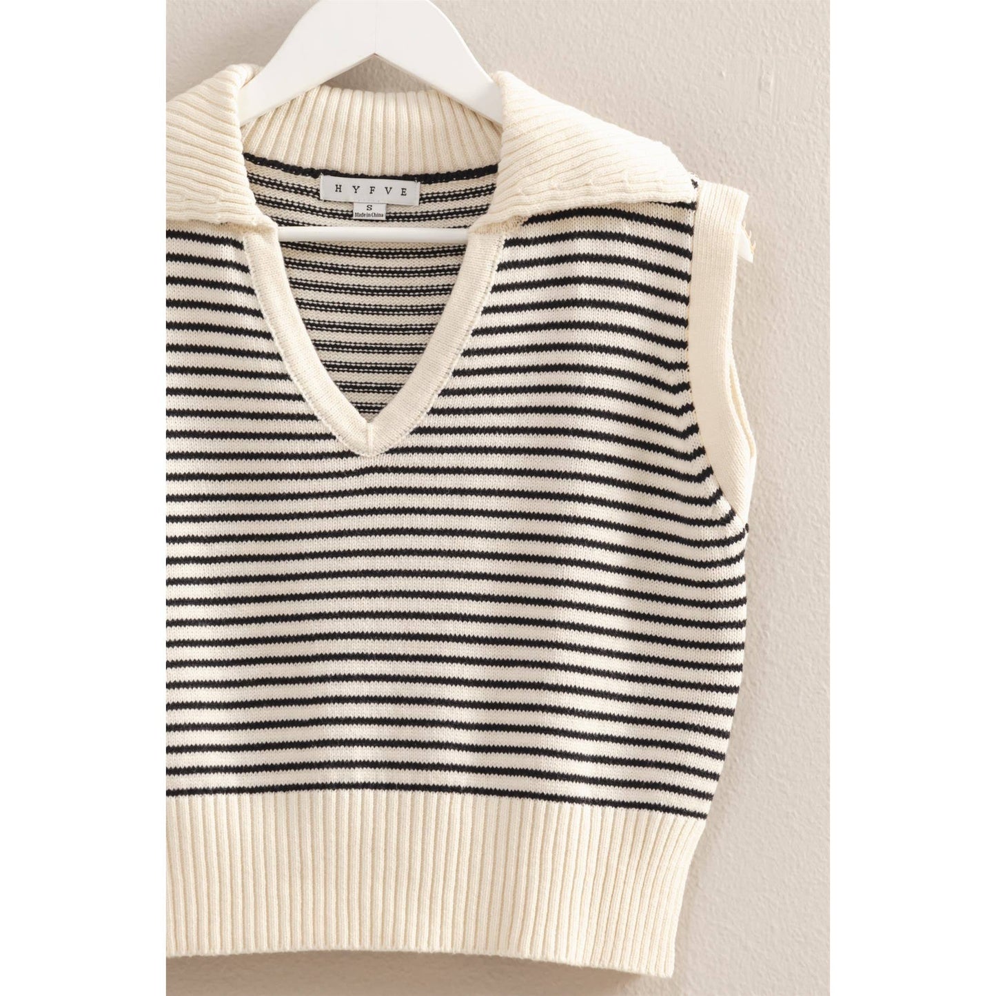 HYFVE - HF25E092-Striped Knit Collared Sleeveless Top