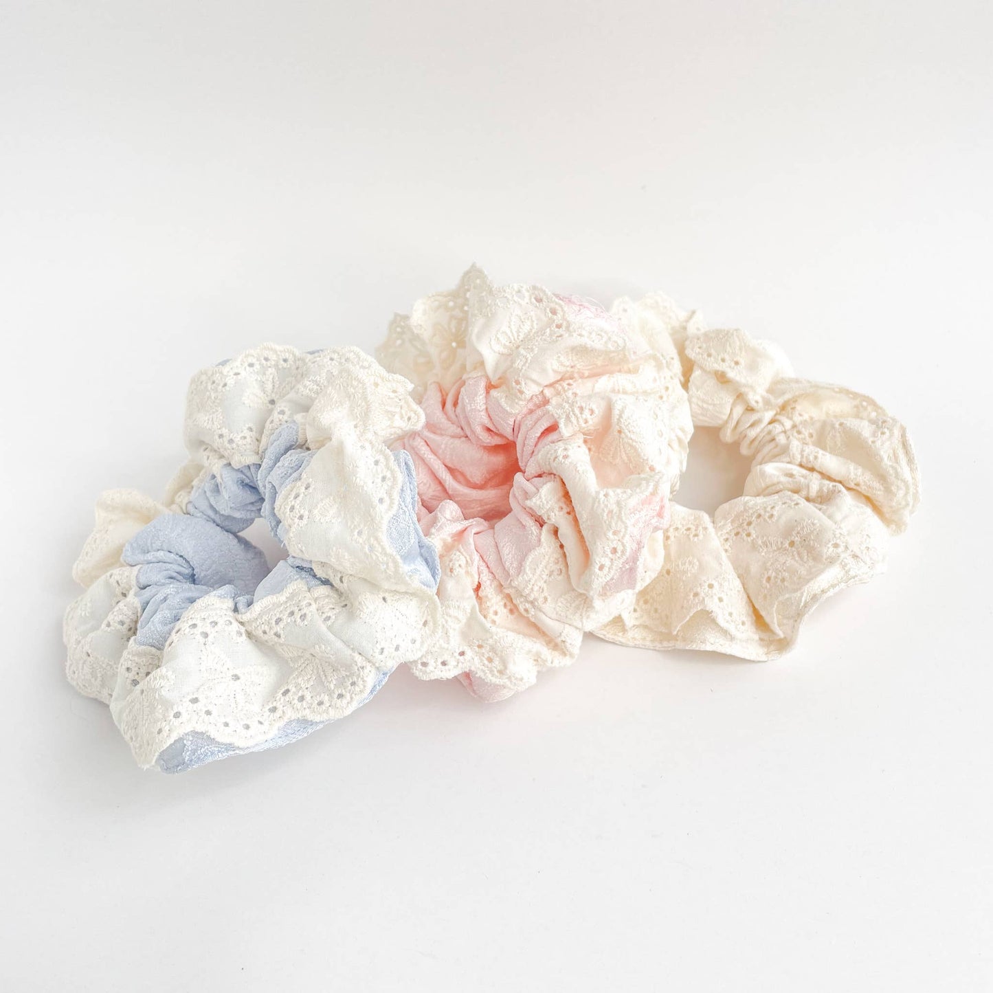 Adorro - Eyelet Embossed Mega Scrunchies