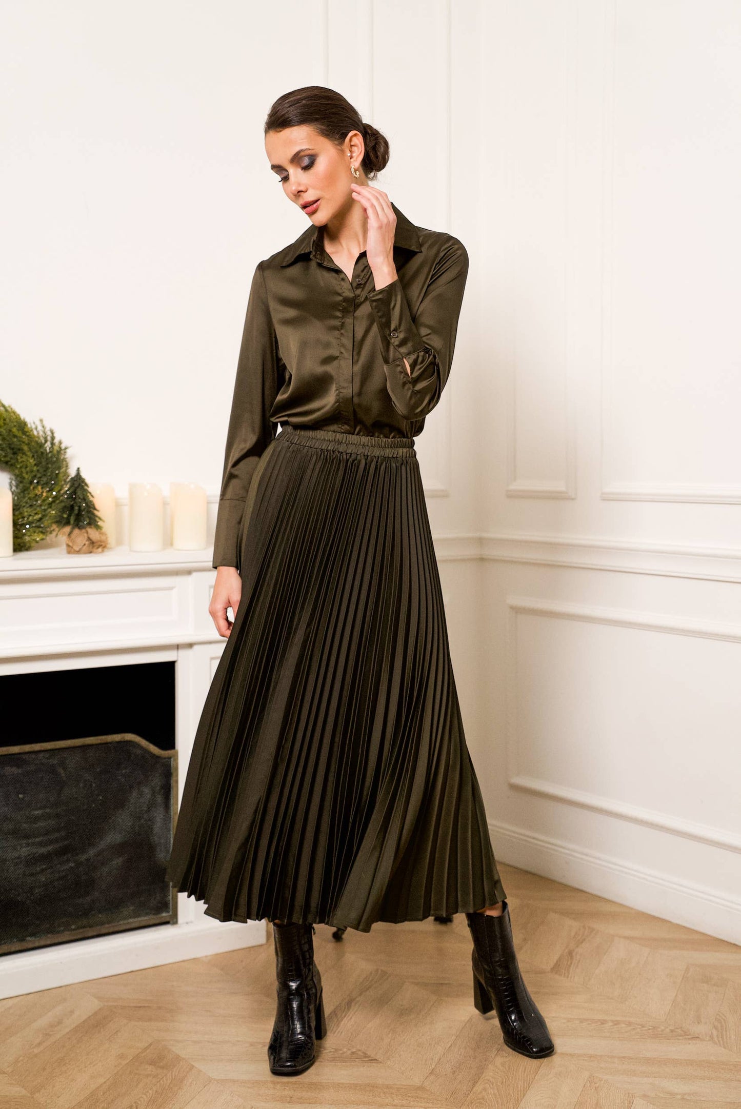 Choklate Paris - Solid Satin Pleated Skirt - Dark Khaki