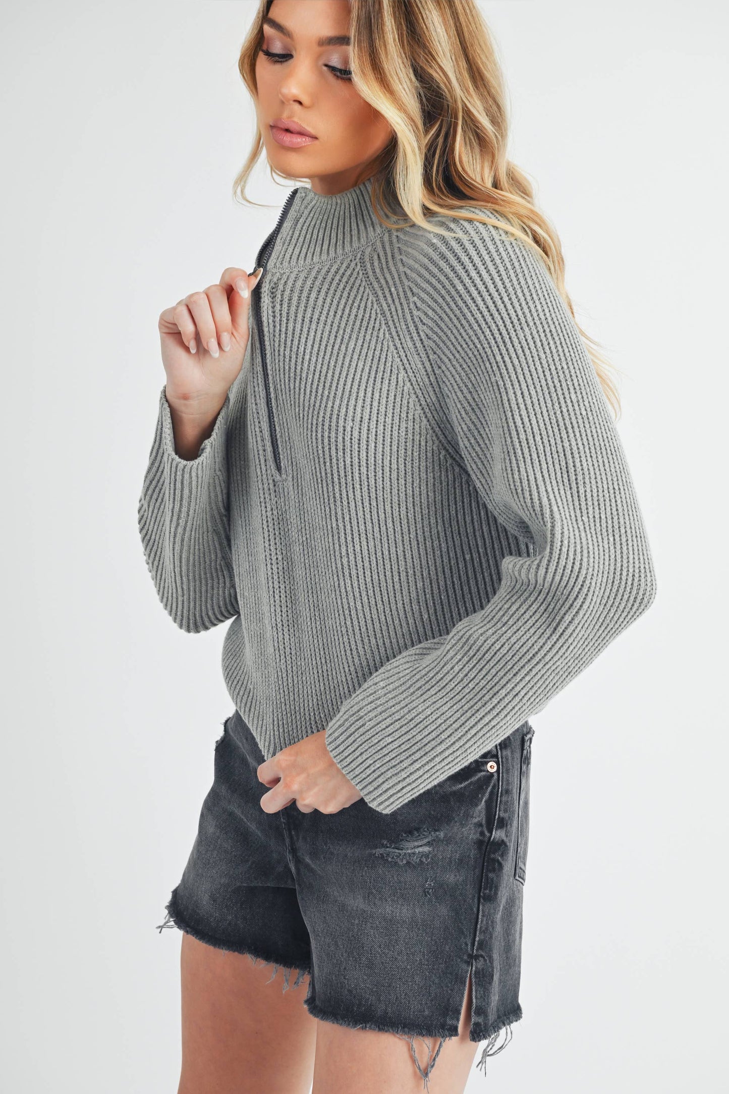 AEMI + CO - Debbie Half-Zip Sweater - Heather Gray