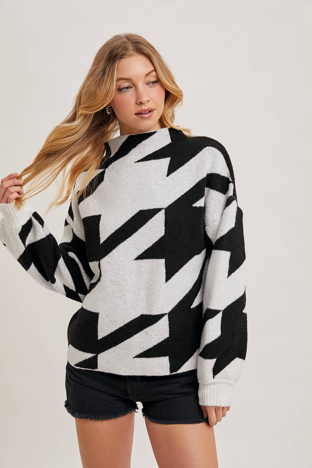 Bluivy - HOUNDSTOOTH MOCK NECK LOOSE FIT KNIT SWEATER