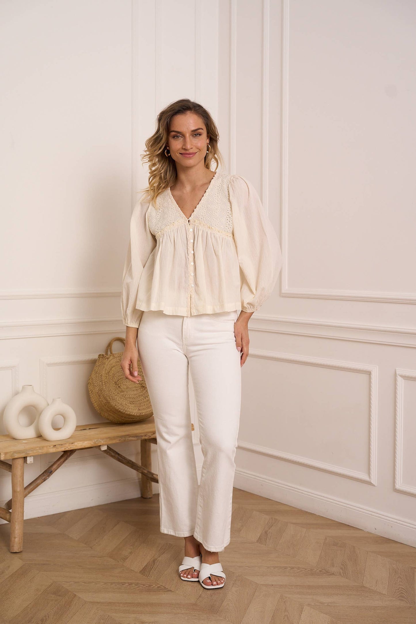 CHOKLATE PARIS - Cotton and Lace Bi-Material Blouse - Ecru