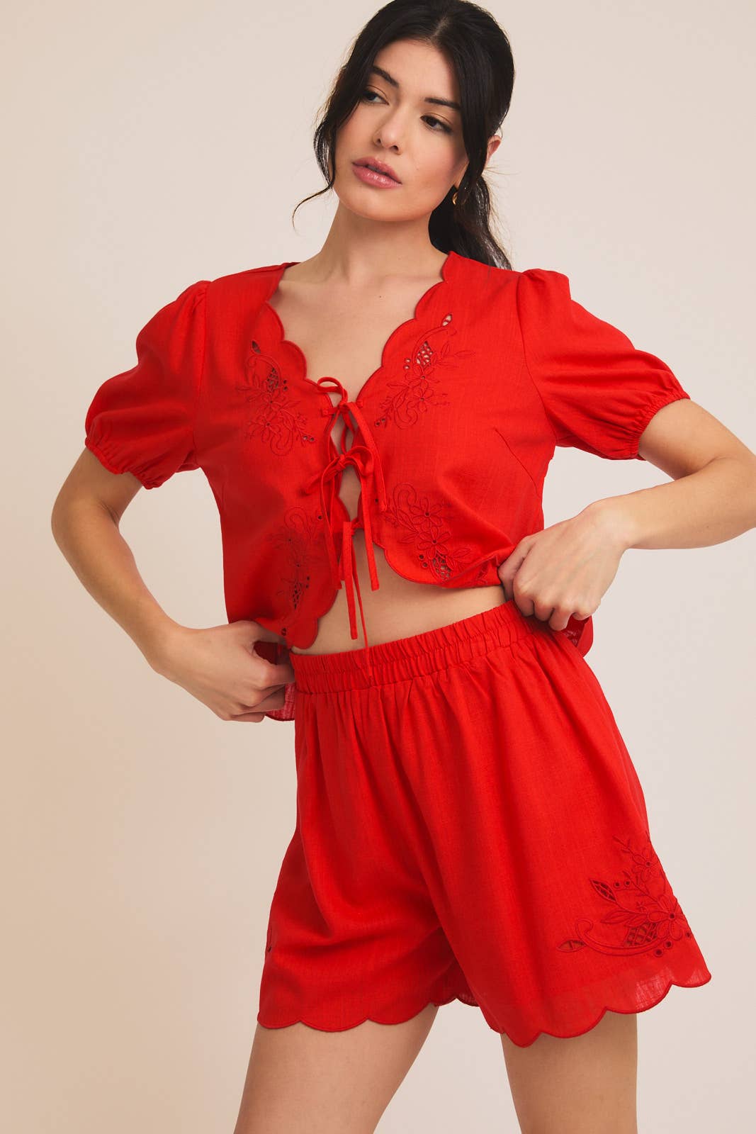 GILLI - EYELET EMBROIDERD FRONT TIES TOP