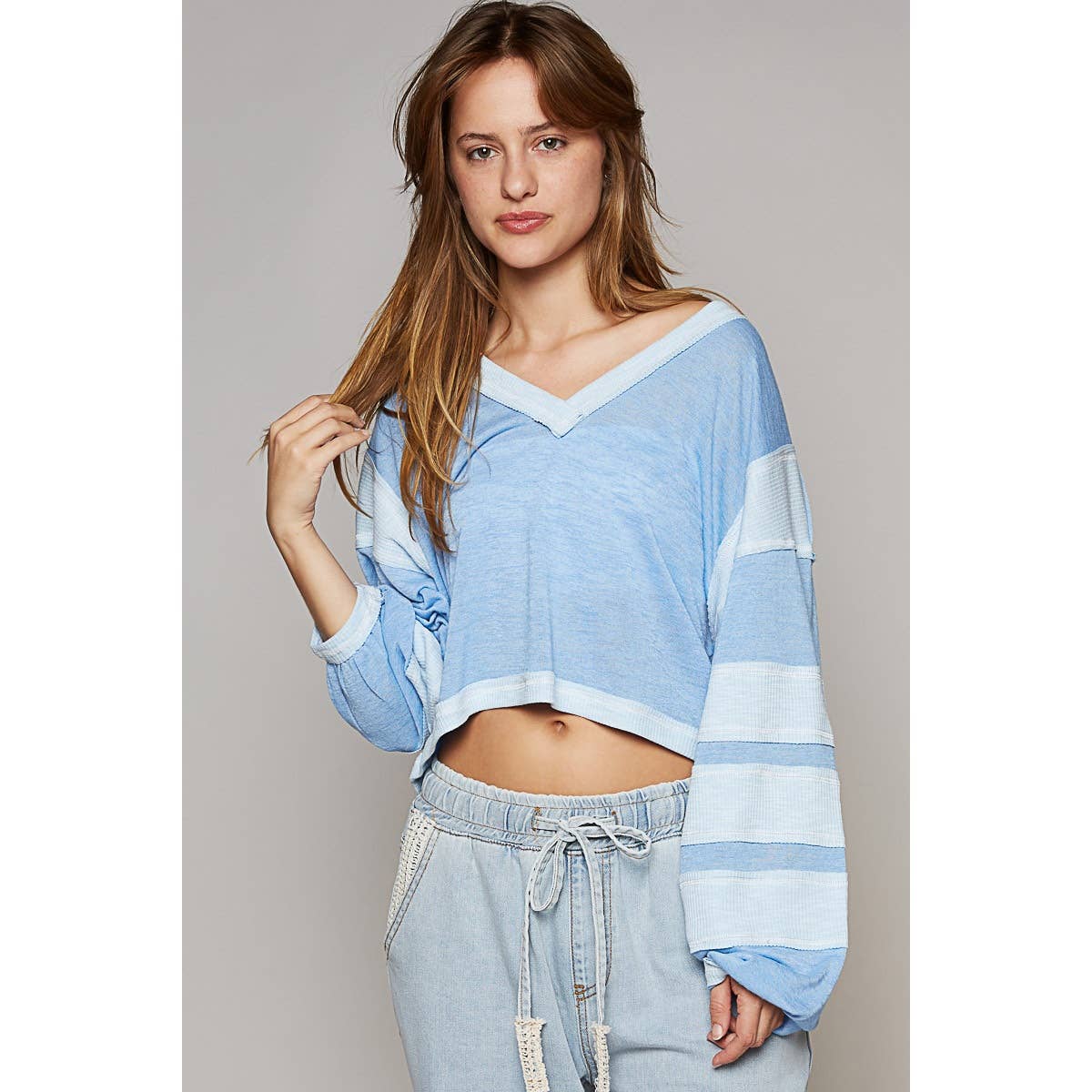 Pol Clothing - Oversize V-Neck Long Sleeve Basic Crop - Blue