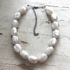 Leetie Lovendale - White Pearl Chunky Twist Bead Lucite Marco Necklace