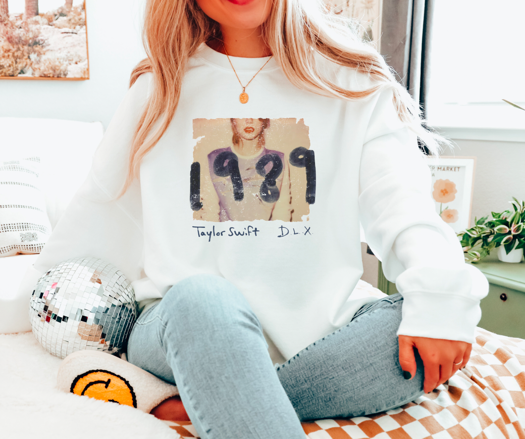 Gia Gifts Boutique - 1989 Taylor Swift Gildan Sweatshirt: S